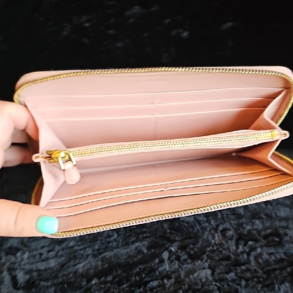 Prada Light Pink Zip Around Wallet with Gold Accents And Bow - Picture 6 of 9